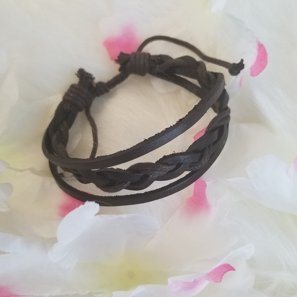 Dark brown braided faux leather bracelet - Picture 2 of 4